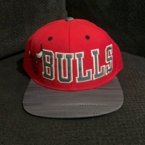 Adidas Chicago Bulls snapback baseball cap. Excellent condition
